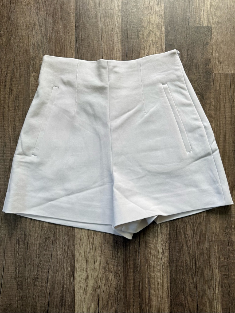ZARA White High-Waisted Tailored Shorts XS